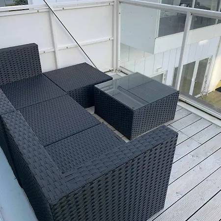 Cosy Was Ocean Front With Balcony In